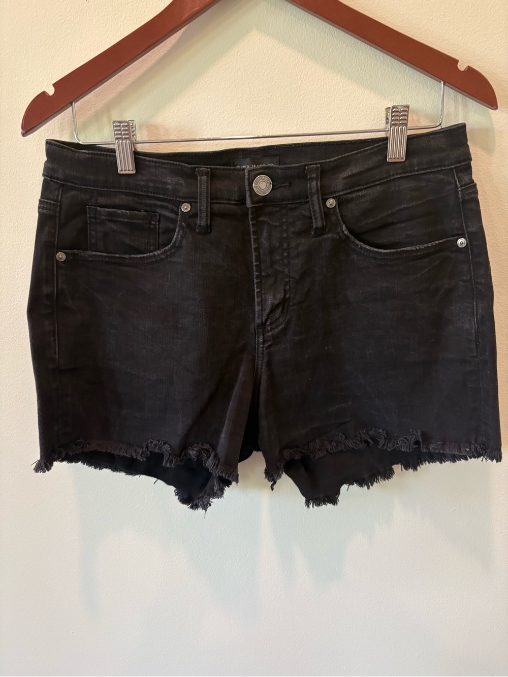 Silver Jeans Black Not Your Boyfriend's Shorts - Black, 28